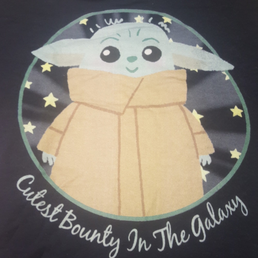Baby Yoda fitted tee